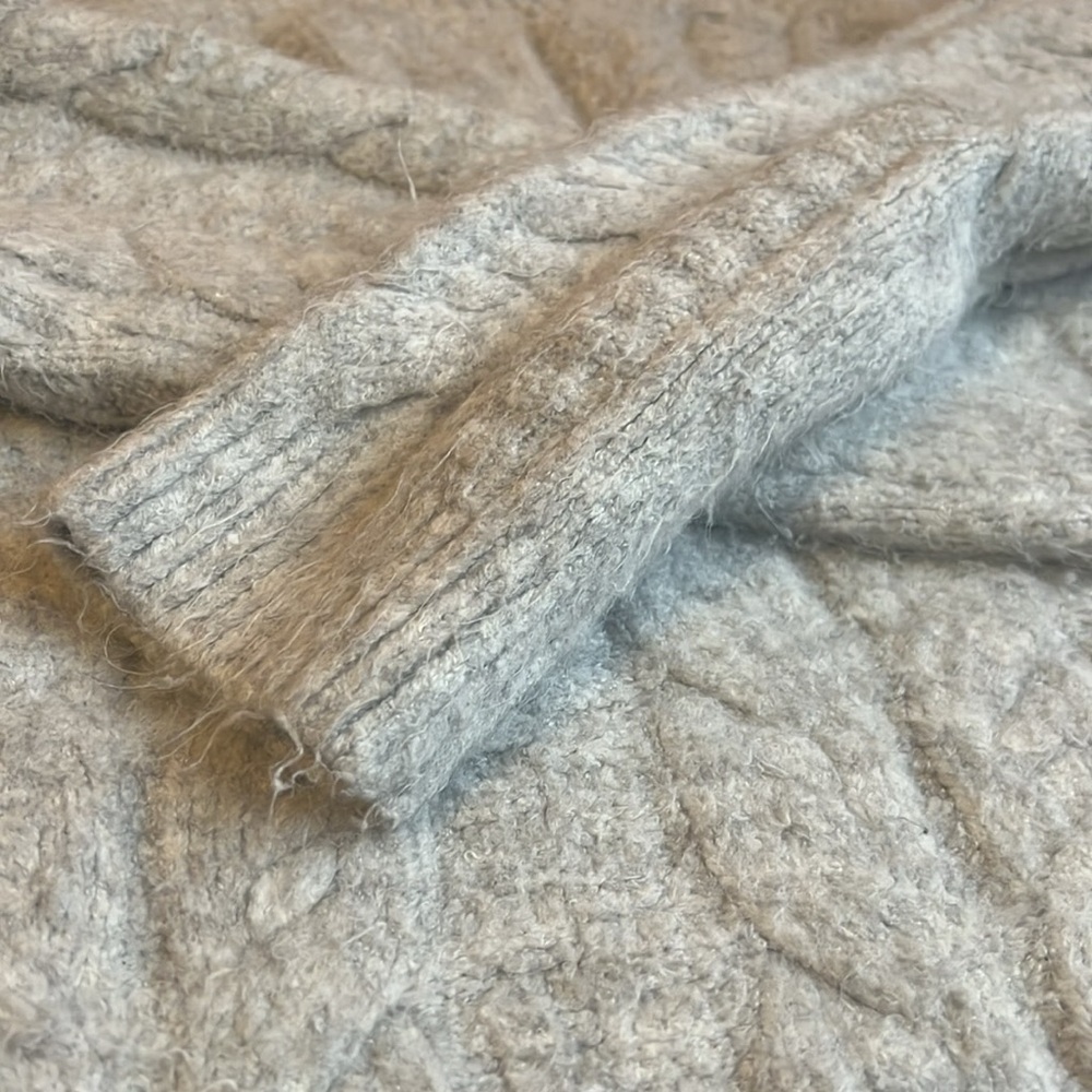 AKIRA light gray women’s turtleneck sweater medium - Picture 3 of 7